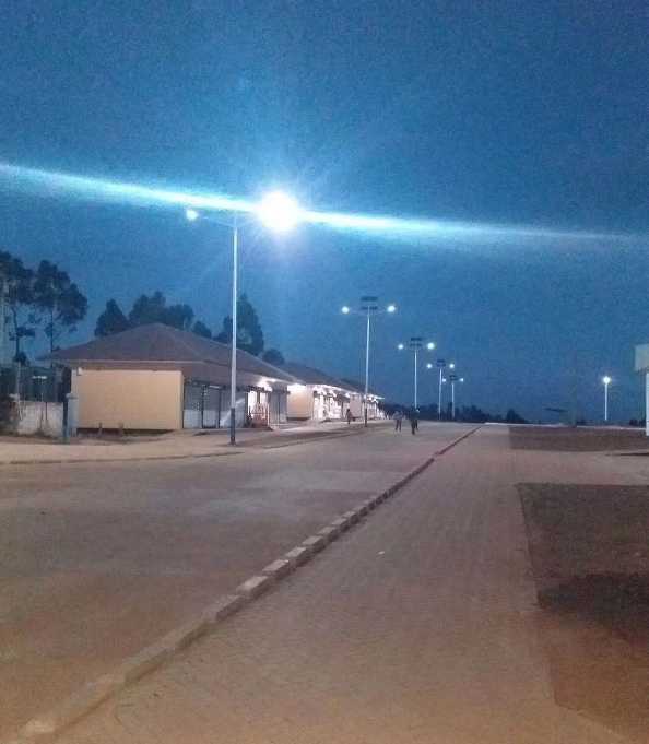 石渠县非洲科特迪瓦太阳能路灯工程